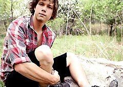 Solo masturbation with a huge cumshot from Justin LeBeau