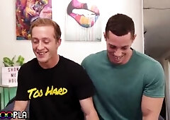 Hot Power Bottom quiere TODAS las 9 pulgadas de músculo de la gruesa polla palpitante de Mic