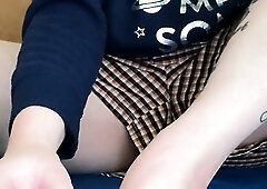 Sexynympho webcam model uses toy on clit to masturbate