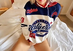 Raw sex with my buddys college GF ends in creampie