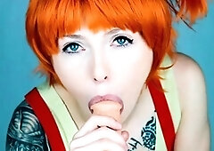 Sexy redhead live toys masturbation on webcam
