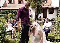 BRIDE4K. Groom's No-Show, Bride's Wedding Woe