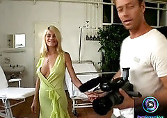 blondie nubile Jasmine voluntarily drilled doctors at the patient's room