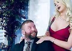 AK short vid of guy sucking her dick