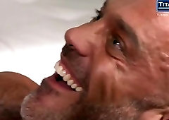 hot guy fuck hairy and muscular daddy