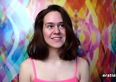 Sexy Babe Masturbates By A Mirror