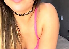 Hot amateur webcam teen masturbates for their fans