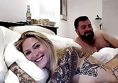 Handsome Thick Bear Fucks Shemale