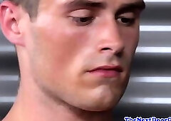 Policeofficer Jorda Evans handling his baton