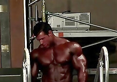 Steve Kuclo Sexy Posing and Lifting Weights