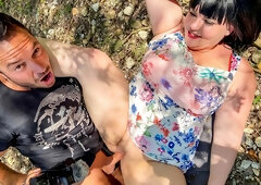 Thick babe tries random dude's cock in outdoor hardcore kinks