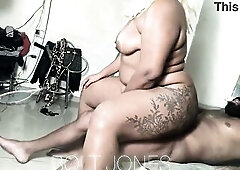 Biggest ebony woman, 1.90 meters tall, giving ace bang out of a fucking-rubber after a swingers party.