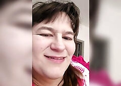 Amy Plays with Her Vagina Pump