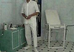 slim preggy mother i'd like to fuck screwed by her doctor