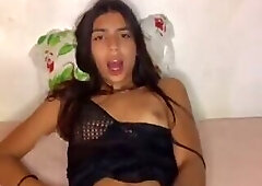 Teen mast on bed