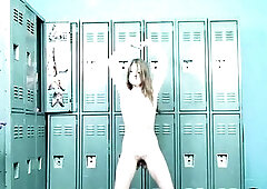 Slim cheerleader gets hirsute cunt licked after sucking wang