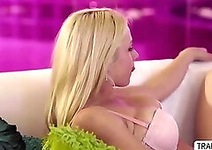 Hot Asian TS Venus rams blonde Sarah