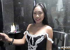Sexy Filipina maid shows striptease in the shower