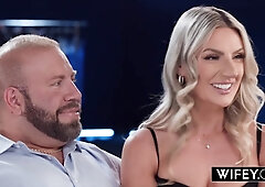 Hollywood Cash In Fit Blonde Hotwife Elania Gets Stretched Out By Bbc