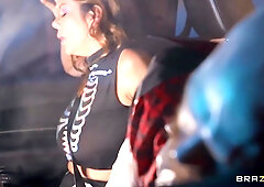 Haunting Their Asses with Alexis & Angela