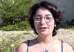 Emma, 30, loves France! - Jacquie et Michel TV