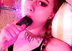 Amateur brunette ariana marie solo toying