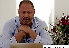 shemale masseuse stefani special anus fingered with ass