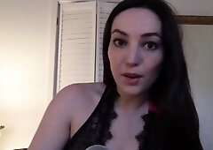 Cute amateur brunette naughty in solo jerking show on camera