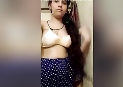 Hot Paki Girl Shows Her Boobs And Pussy