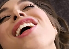 RILEY REID's tight pussy tastes delicious af - Pussy eating