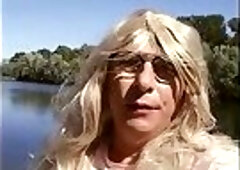 Andrea auf der Suche nach Schwänzen