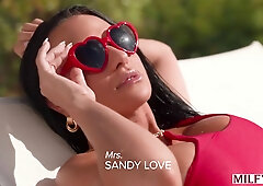 Sandy Love