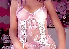 hi guys i have a little vid for you today plapping my girlballs 🥰