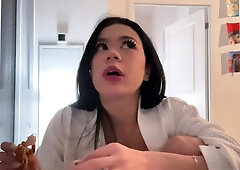 Brunette Couch Webcam Solo Fun Masturbating