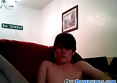 Twink fingers his ass and jerks off solo