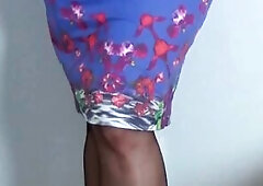 Sexy Mature Lady Leggy Carla Exposes Her Upskirt Pants In Stockings And Heels