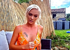 Natasha, 35 years old, naughty girl with two faces... - Jacquie et Michel TV