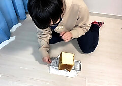 [Bread vs pee] Which would have won if I peeed on the bread?