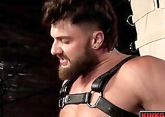 Derek Cox mouth is the perfect height to suck Heath Halos cock