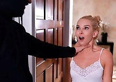 Somebody is sending Olivia on a sexy scavenger hunt, and if she wants to uncover the identity of her secret admirer, she'll have to play by all h