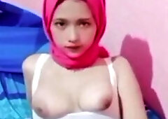 Sherly Mode Hijab Omek