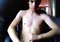 Pretty Boy On Cam Jerking