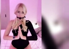 Golden-haired thick doxy consummate butt & chunky pink snatch begging attention ???? Sub OF