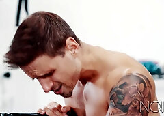 NOIR MASCULINE alone 2gether in Gym? Slurp & Plow that SUPER-STEAMY BOOTY