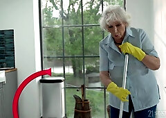 Saggy titted grandma getting ready for fuck with younger man