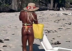 Muscles on the Beach