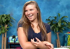 Chubby sexy mom loves the massage bed