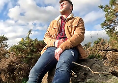 Onanism in the woods, climb on, outdoors, nature, lumberjack. PUBLIC WEBSITE