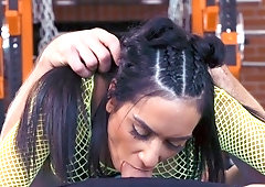 Latina Tia Cyrus has fun in 69 pose in the gym