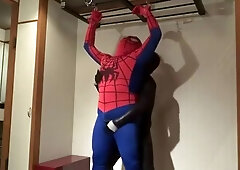 Spidey got caught by Black-spidey